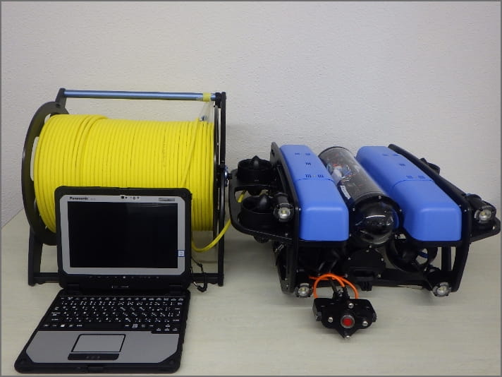 水中厚み測定器付 BlueROV