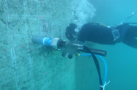 水中コンクリートコア採取